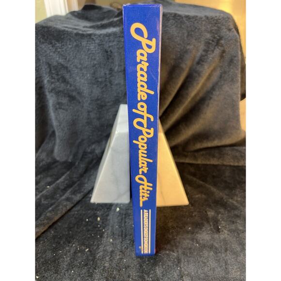 Parade of Popular Hits, A Reader's Digest Songbook, 1989 Hardcover Spiralbound - Picture 5 of 9